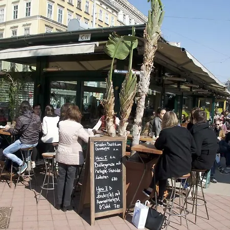 City Centre Klimts Balcony Vienna Exterior photo