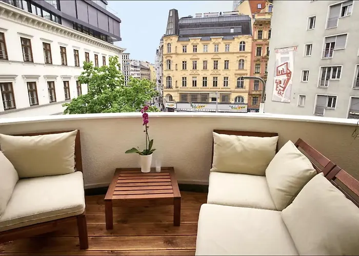 City Centre Klimts Balcony